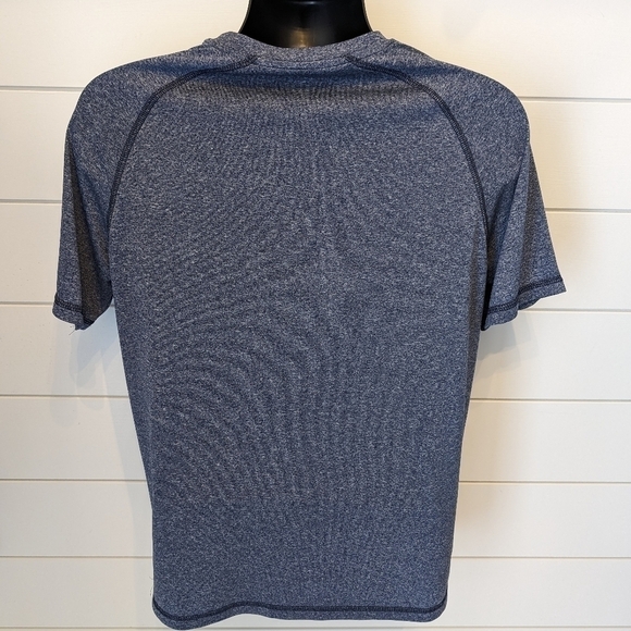 Michigan Wolverines Short Sleeve T-Shirt Men's Medium Polyester - Picture 3 of 7